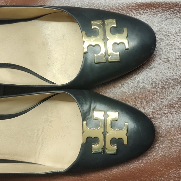 Tory Burch Black raleigh Logo Leather Wedge Pumps Size 9 - Picture 12 of 12